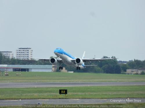 P1480443