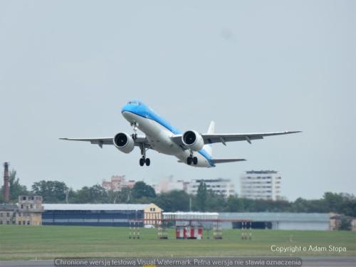 P1480444