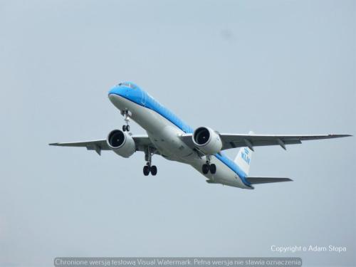 P1480445