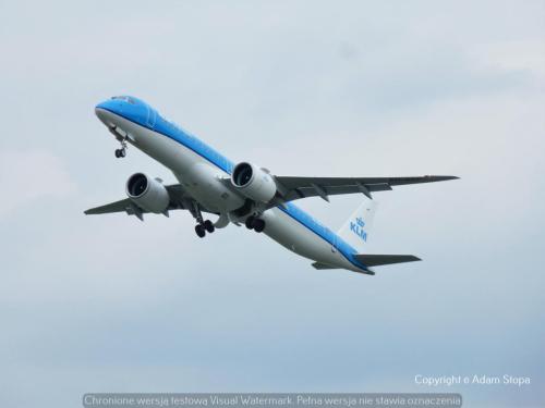 P1480446