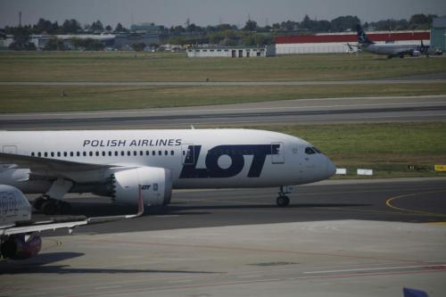 Boeing 787-8 Dreamliner, LOT Polish Airlines